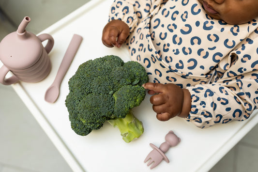 How to start baby weaning. When to start baby weaning. Baby First foods